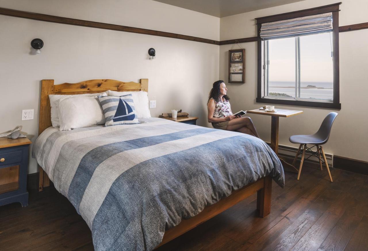 Auberge La Salicorne Et Escapades - Adventure Resort Grande-Entree Экстерьер фото